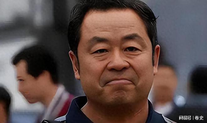 开云体育平台APP-包含队员被教练嘱咐后，摩拳擦掌准备战斗的词条