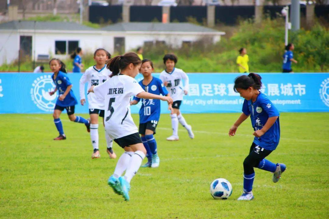 韩国女足队员青训营精彩表演