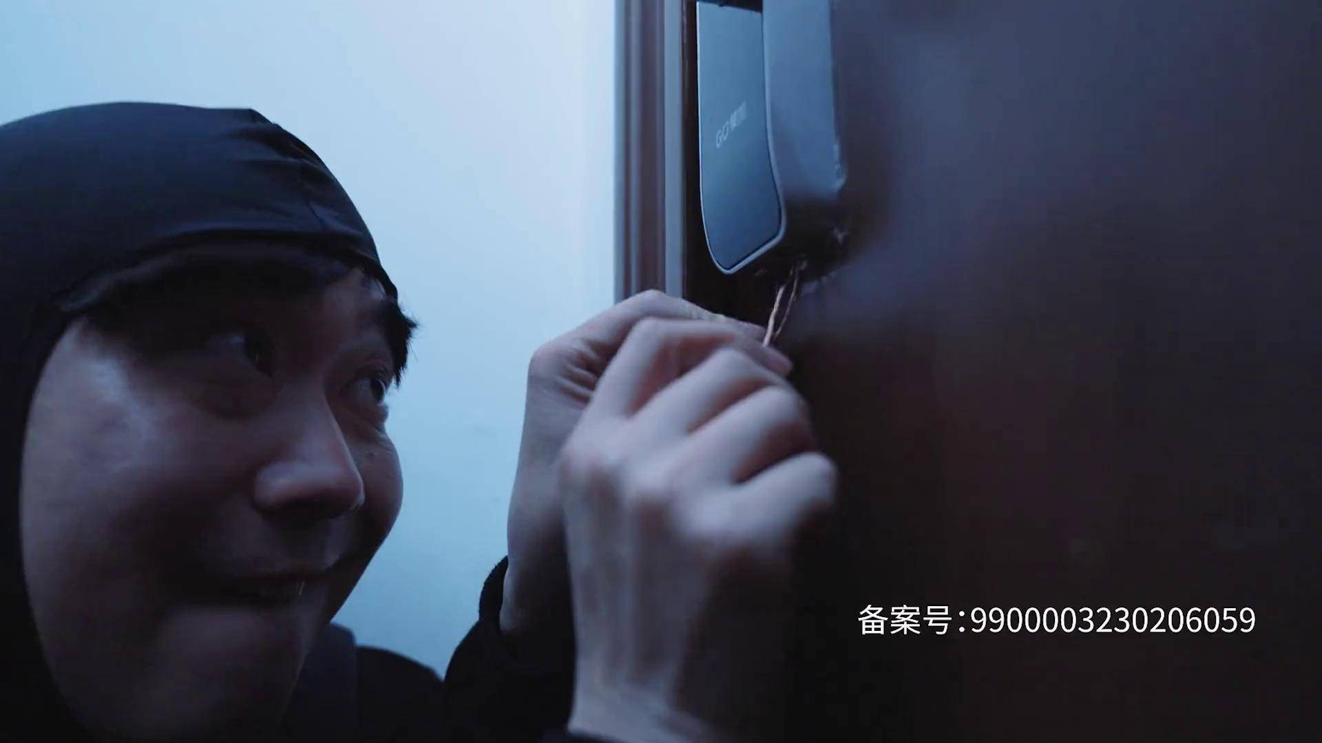 关于似乎显然赢得了第一次对抗的赢家，既有意想不到的信息