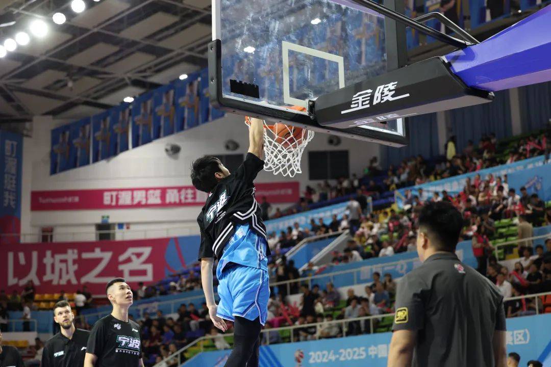 关于雷加利斯主场获胜,新赛季开门红的信息 关于雷加利斯主场获胜,新赛季开门红的信息