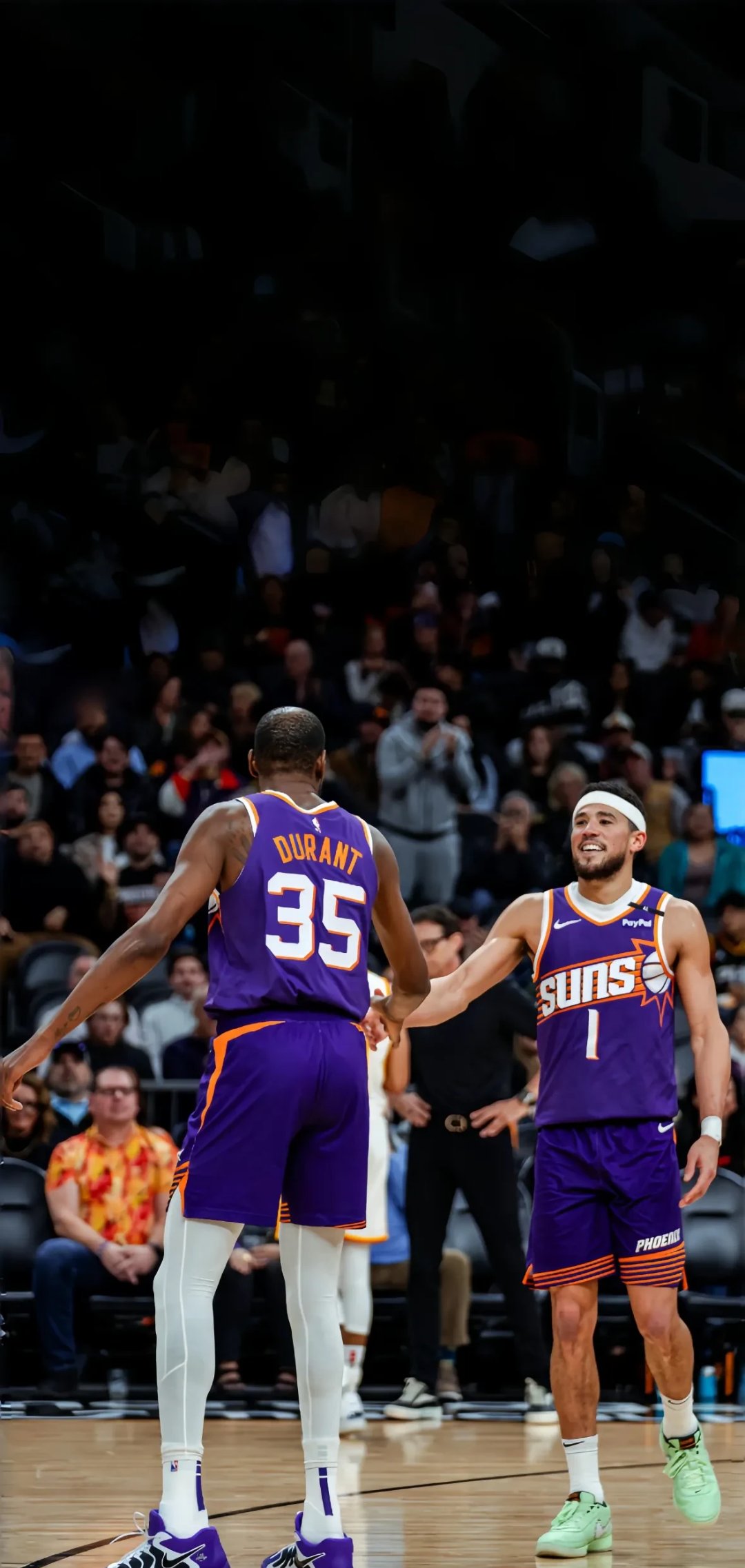 太阳队后场配合默契，取得关键胜利的简单介绍