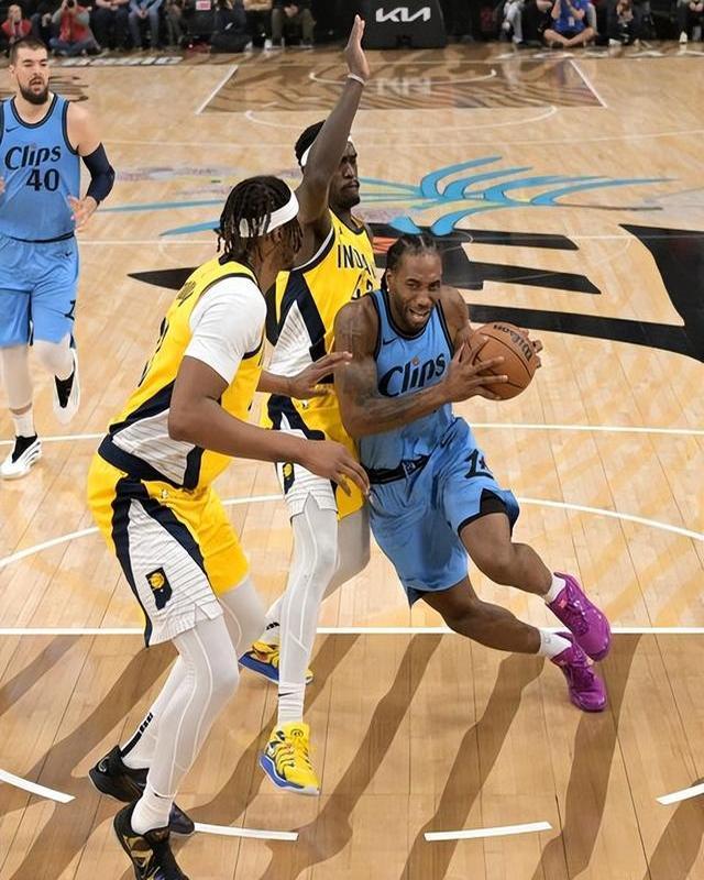 步行者碾压山东队，伦纳德惊艳四座