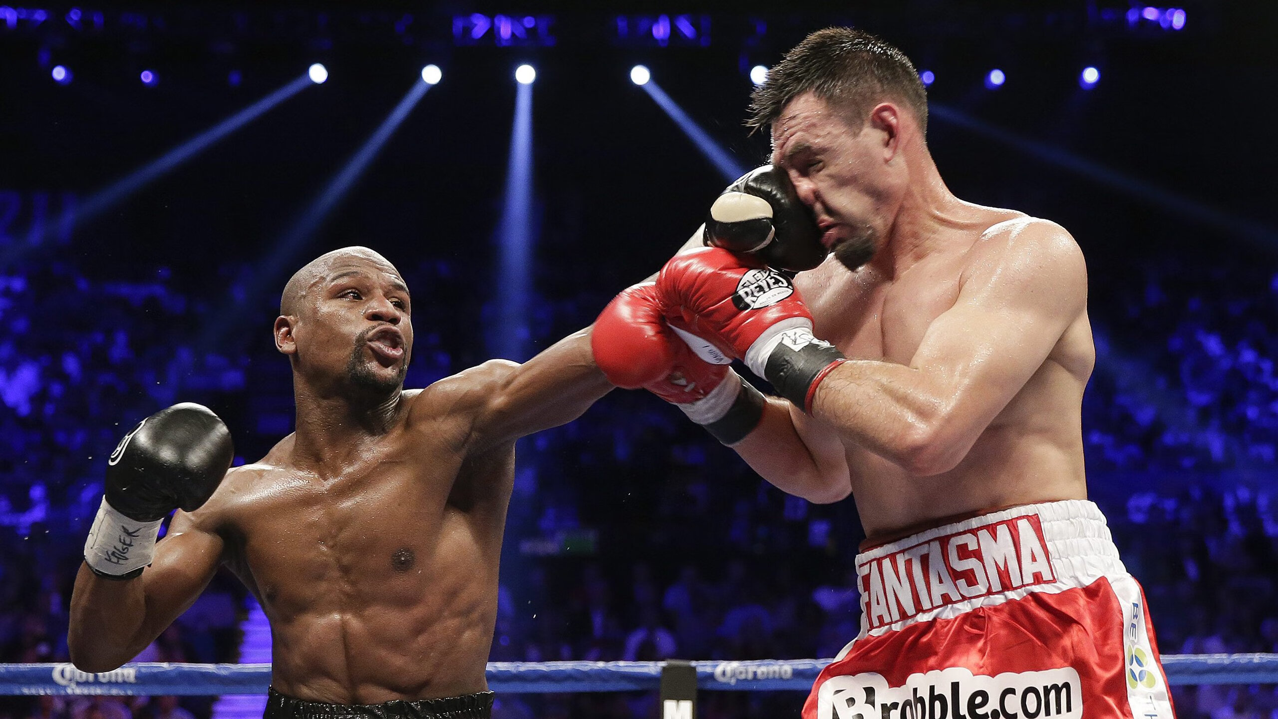 开云体育中国-英格拉姆关键先生本色，老鹰展翅制霸鹈鹕