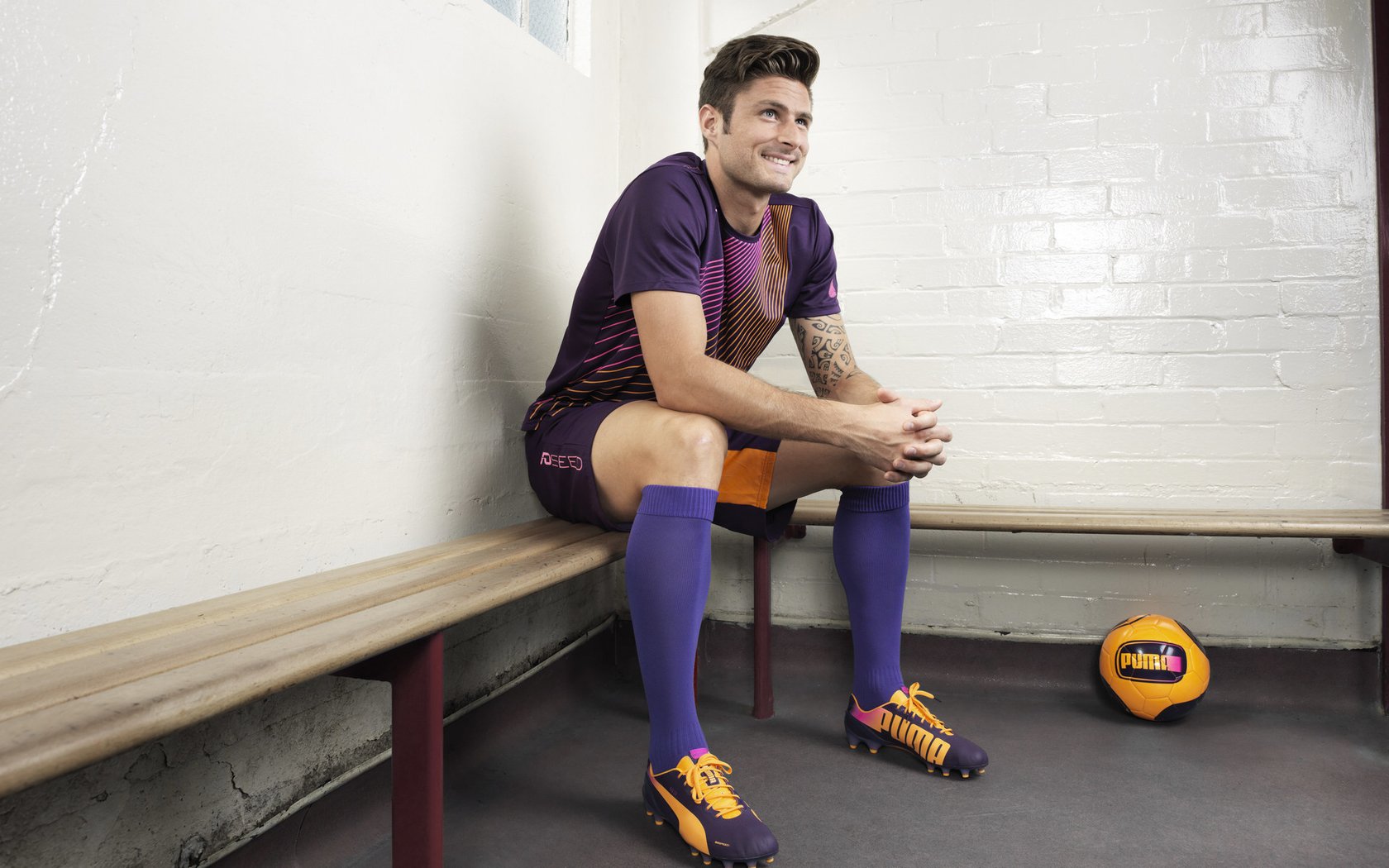 伊布爆发彰显个人英雄主义,荷兰火力压制哥斯达黎加演绎团队传奇