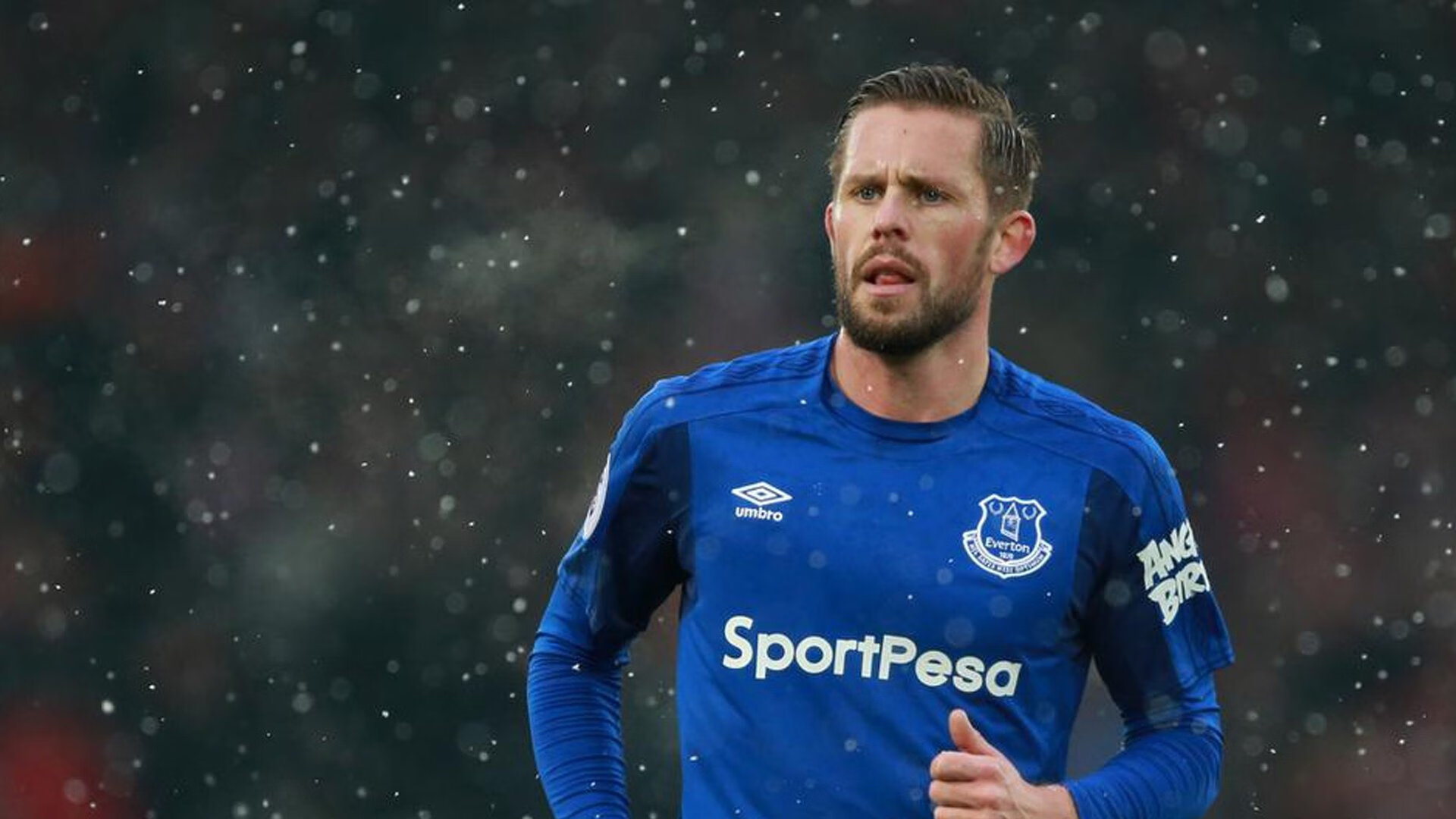 蓝色球衣少年，当精密齿轮被烈日熔断