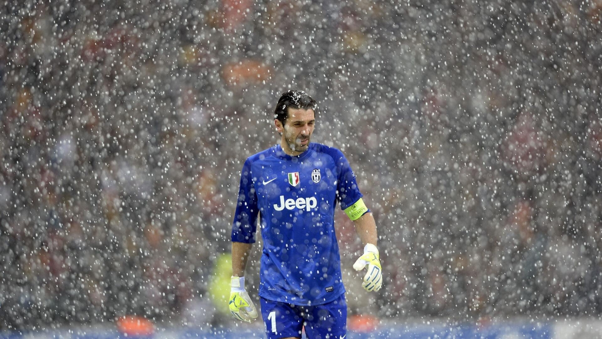 金色防线撑起半空，当塞内加尔用一粒历史之星刺破苍穹