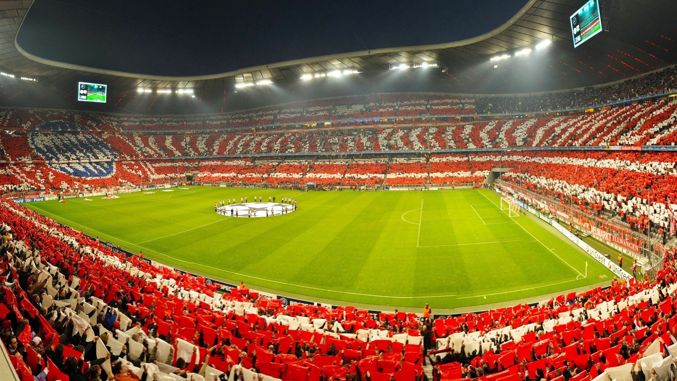 开云APP-交错的时空，当韩国逆转巴萨的疯狂之夜，遇上格列兹曼封神的孤独脚步