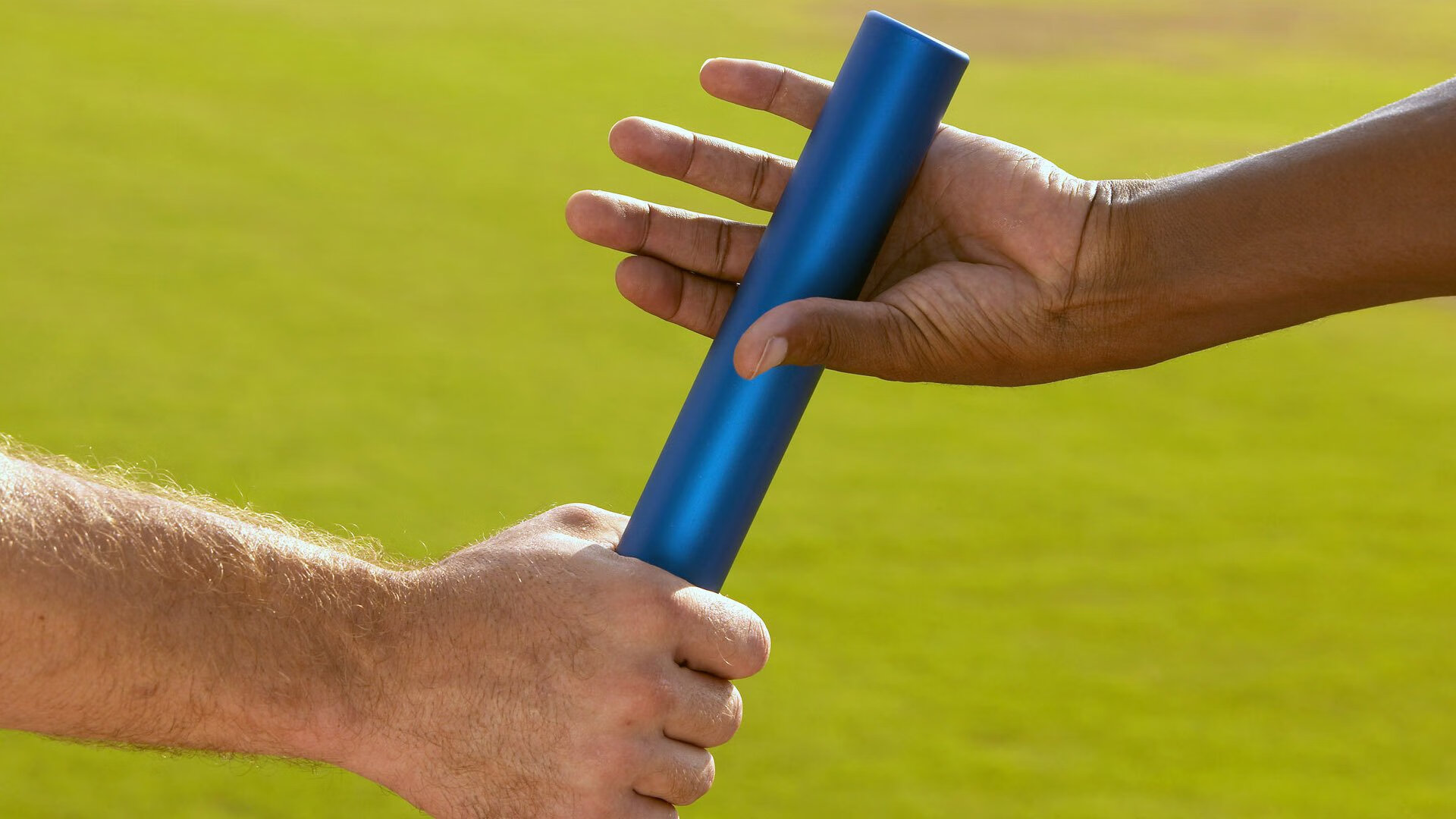 银石风暴，威廉姆斯战术逆袭终结哈斯，皮亚斯特里展现领袖风范